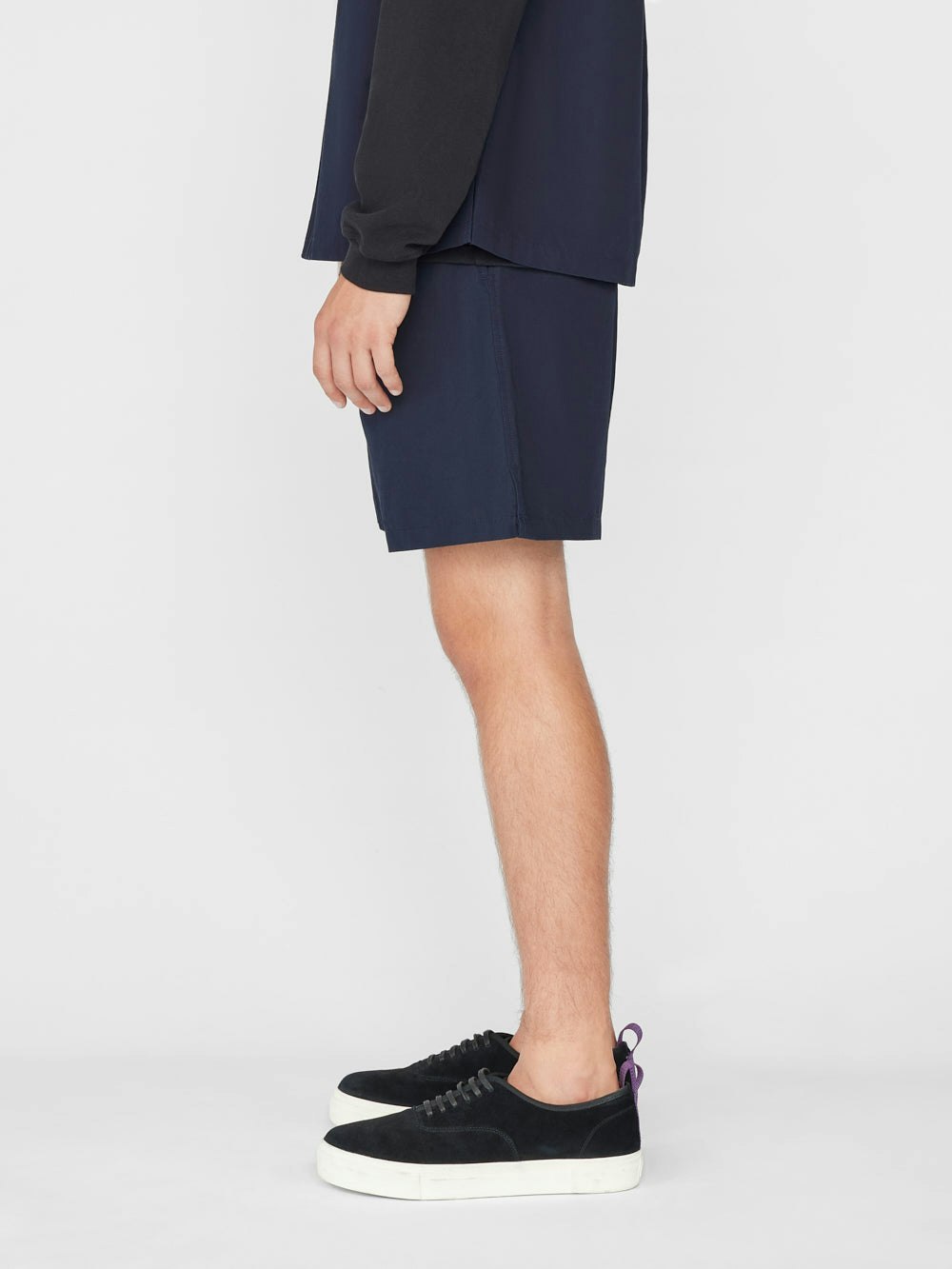 shorts side view alt:fit1